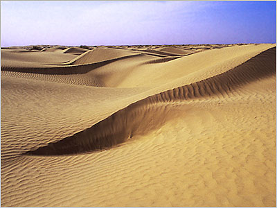 库尔勒塔克拉玛干沙漠